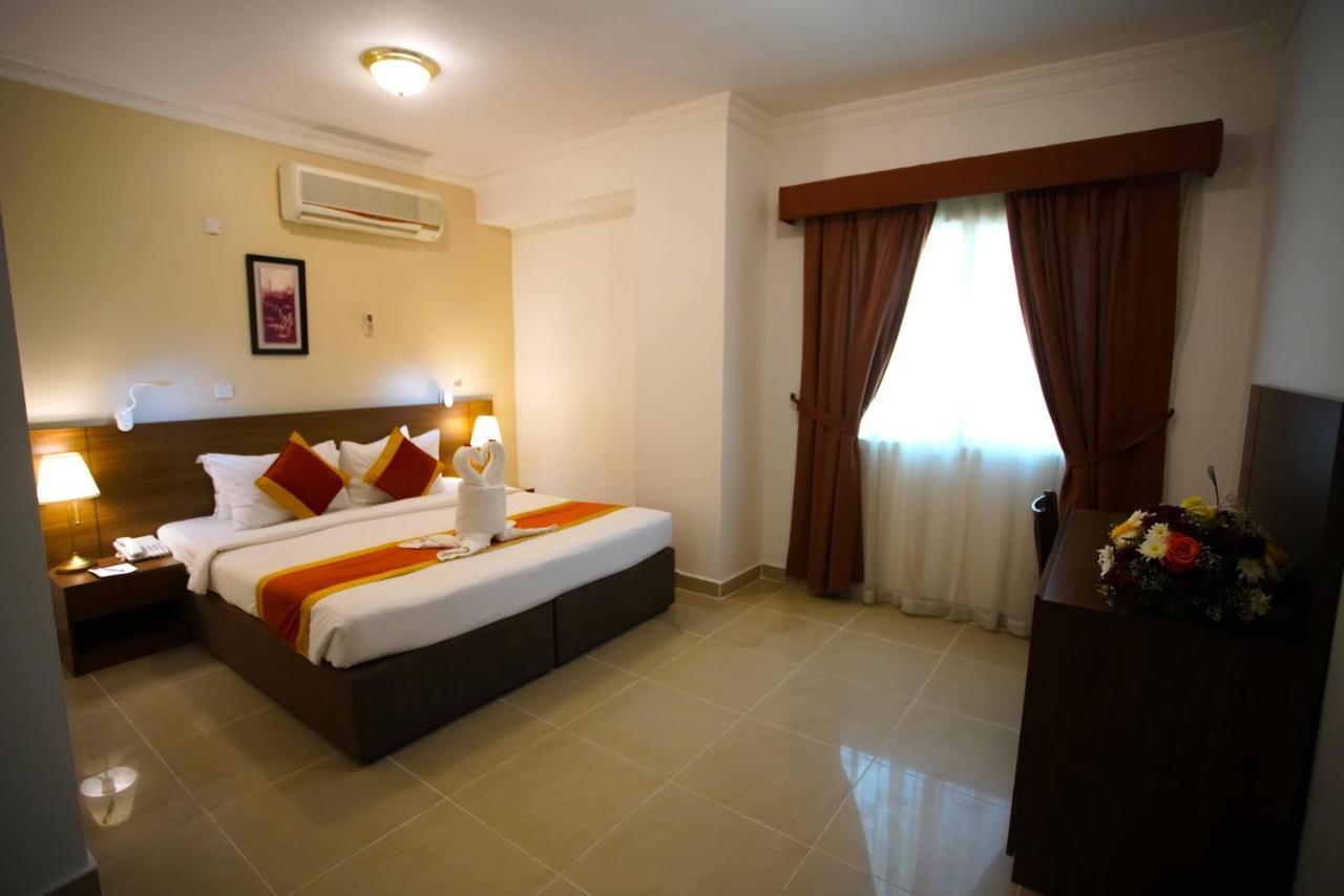 La Villa Inn Hotel Apartments Dauhá Exteriér fotografie