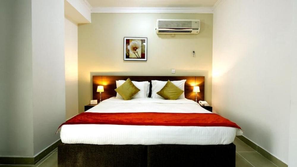 La Villa Inn Hotel Apartments Dauhá Exteriér fotografie